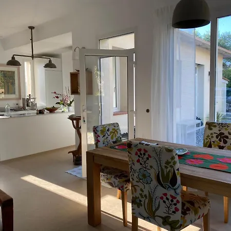 Villa Walk To Town - Spacious W/ Pool Antibes